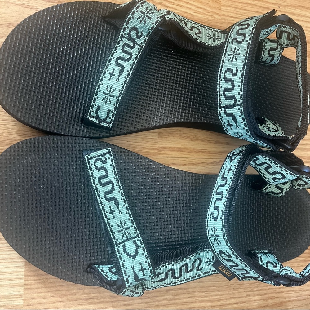 Teva woman sandals